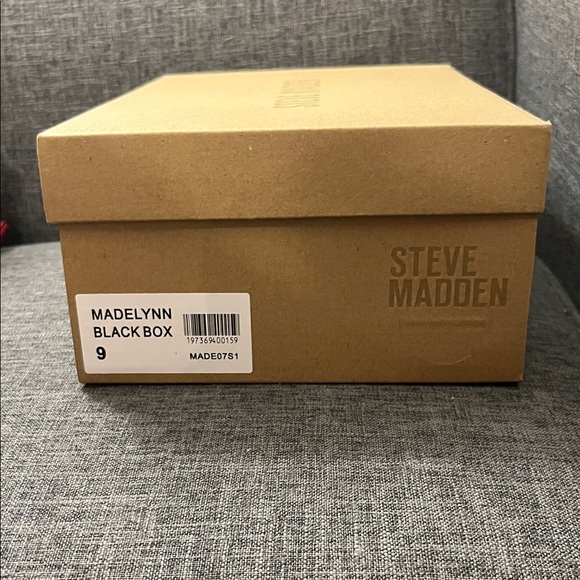 Steve Madden Madelynn Black Loafers - Picture 7 of 9